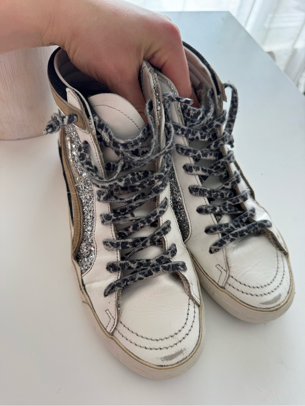 Golden Goose Mid Star High Top Sneakers
High-Top Glitter Star Sneakers 10, 5 - Picture 5 of 17